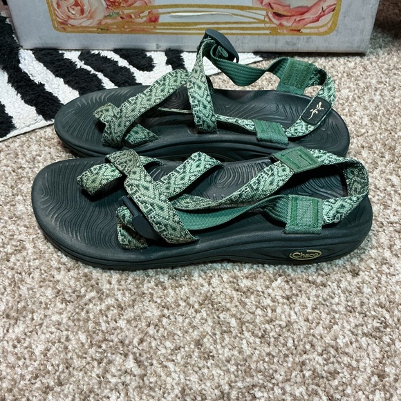 Chaco Shoes - Chaco Green Patterned Sandals